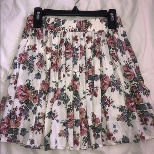 Brandy Melville mini skirt